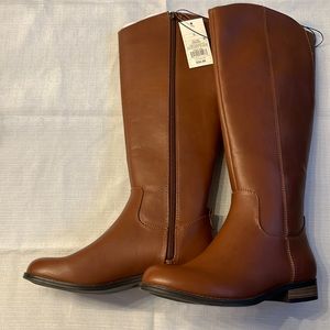 Brown boots